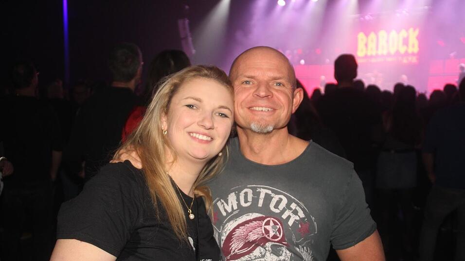 Eindrücke vom Konzertabend der AC/DC-Coverband Barock in er Landshuter Sparkassen-Arena. Eindrücke vom Konzertabend der AC/DC-Coverband Barock in er Landshuter Sparkassen-Arena.