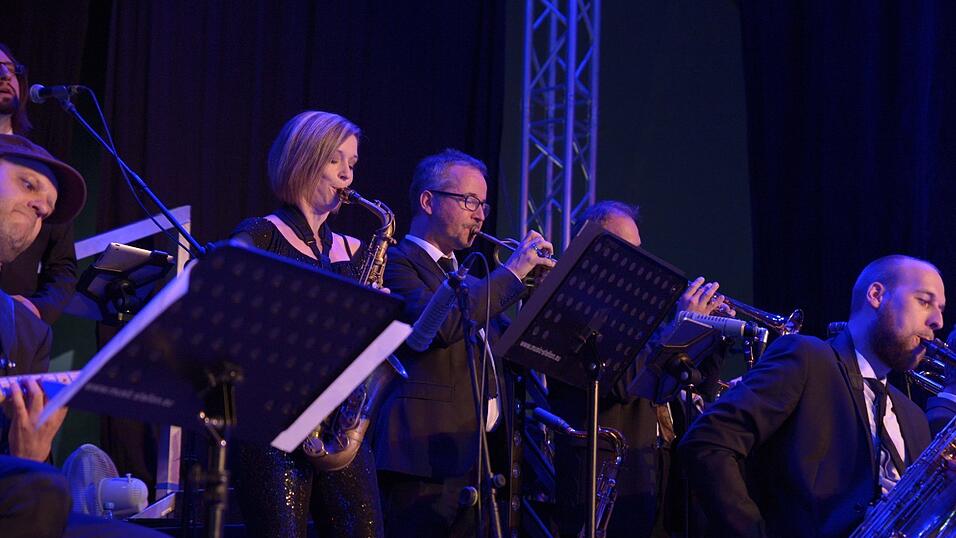 Als Vorband für Anastacia durfte 'Spirits of Motown' auftreten. Als Vorband für Anastacia durfte 'Spirits of Motown' auftreten.