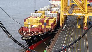 Europas größte Volkswirtschaft wird nach Einschätzung von Volkswirten im laufenden Jahr allenfalls minimal wachsen. (Symbolbild) Europas größte Volkswirtschaft wird nach Einschätzung von Volkswirten im laufenden Jahr allenfalls minimal wachsen. (Symbolbild)