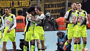 Der BVB jubelt im ersten der beiden wichtigen Duelle mit Leverkusen.