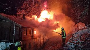 In der Gemeinde Konzell ist Montagabend ein Haus abgebrannt. In der Gemeinde Konzell ist Montagabend ein Haus abgebrannt.