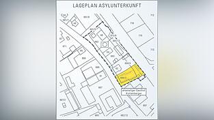 Gelb eingezeichnet ist das Grundstück auf dem die Unterkunft in Modulbauweise errichtet werden soll. Daneben im ehemaligen Gasthof Kuttenberger sind vom Landkreis 16 Flüchtlinge untergebracht. In der neuen Unterkunft sollen es 124 sein. Gelb eingezeichnet ist das Grundstück auf dem die Unterkunft in Modulbauweise errichtet werden soll. Daneben im ehemaligen Gasthof Kuttenberger sind vom Landkreis 16 Flüchtlinge untergebracht. In der neuen Unterkunft sollen es 124 sein.