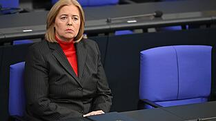 Bärbel Bas ist am Montag als Bundesarbeitsministerin und SPD-Vorsitzende zurückgetreten. Bärbel Bas ist am Montag als Bundesarbeitsministerin und SPD-Vorsitzende zurückgetreten.