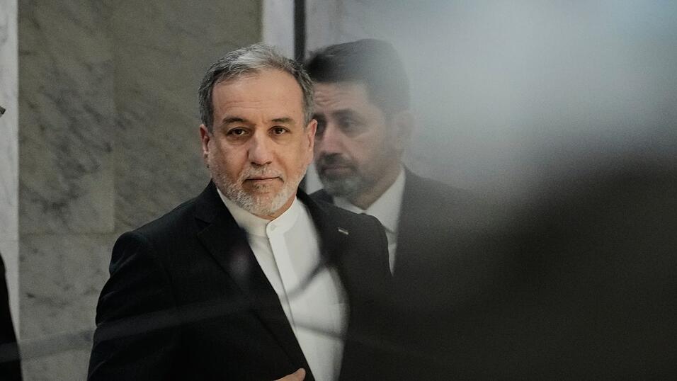 Irans Außenminister Araghtschi äußerte sich zuletzt sehr skeptisch über den Fortschritt der Verhandlungen. (Archivbild) Irans Außenminister Araghtschi äußerte sich zuletzt sehr skeptisch über den Fortschritt der Verhandlungen. (Archivbild)