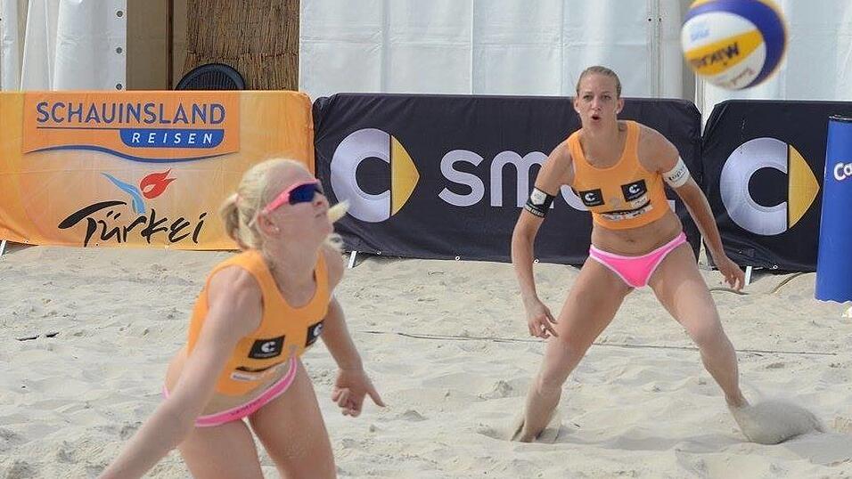Foto: Dieter Nagel).Beim Smart Beach Super Cup in Binz auf R&uuml;gen kam NawaRo Straubings Kapit&auml;n Natascha Niemczyk mit ihrer Interimspartnerin Jenny Heinemann auf Platz neun (