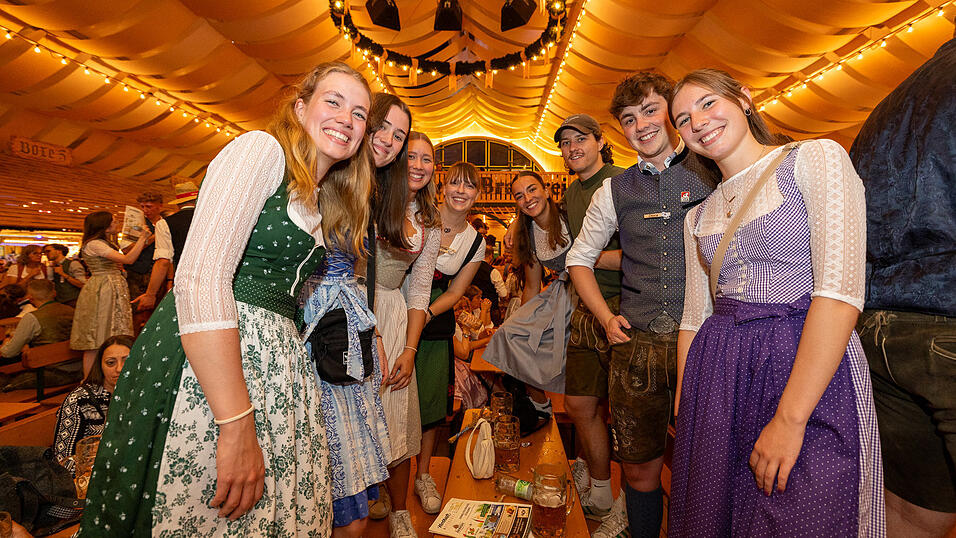 Die Partybilder vom Freitag, 9. August 2024, aus dem Festzelt Nothaft. Die Partybilder vom Freitag, 9. August 2024, aus dem Festzelt Nothaft.
