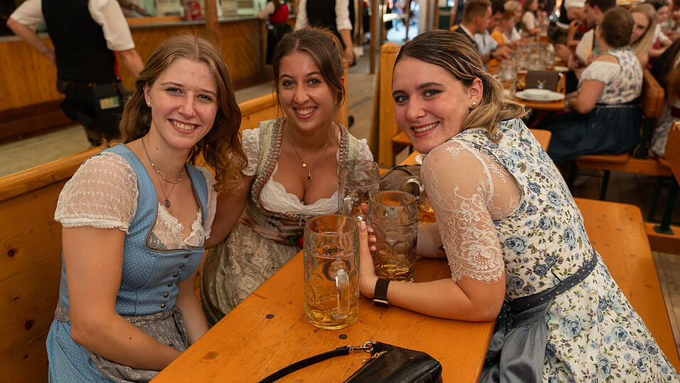 Die Partybilder vom Samstag, 19. August 2023, aus dem Festzelt Nothaft. Die Partybilder vom Samstag, 19. August 2023, aus dem Festzelt Nothaft.