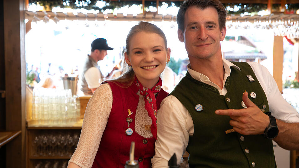 Die Partybilder vom Sonntag, 10. August, aus dem Festzelt Krönner. Die Partybilder vom Sonntag, 10. August, aus dem Festzelt Krönner.