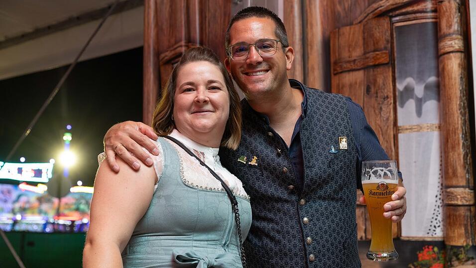 Die Partybilder vom Dienstag, 11. August, aus dem Festzelt Greindl. Die Partybilder vom Dienstag, 11. August, aus dem Festzelt Greindl.