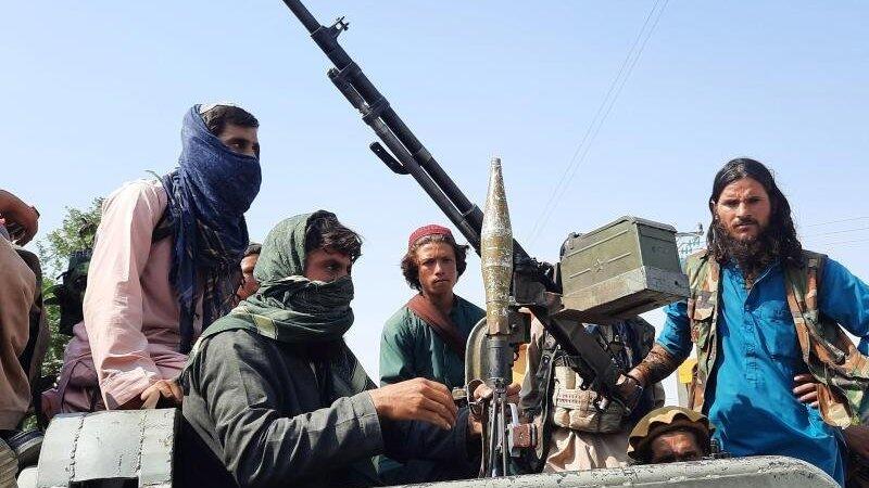 Taliban-K&auml;mpfer in Mehtarlam, Hauptstadt der afghanischen Provinz Laghman.