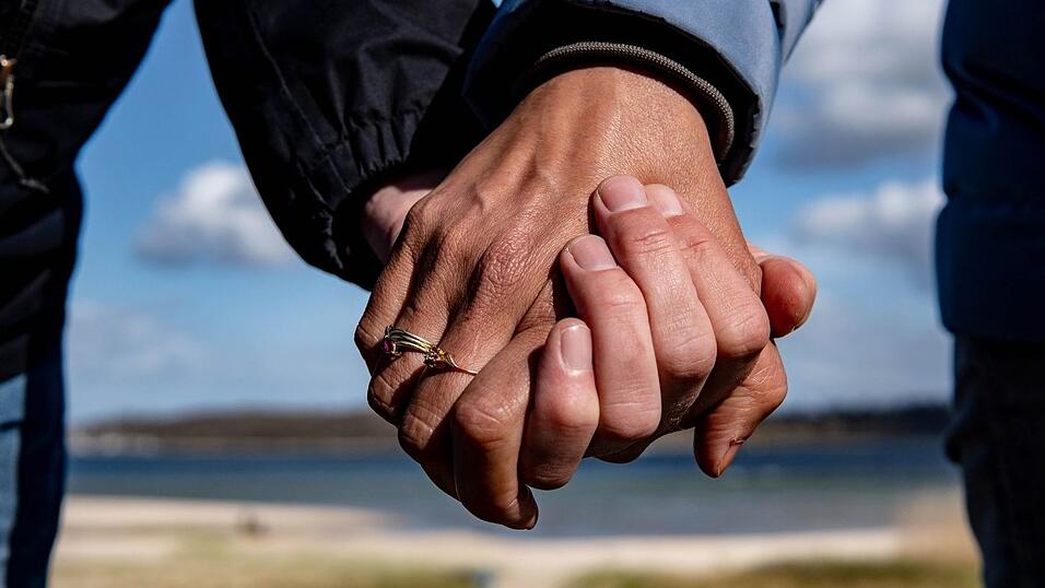 Die meisten Menschen wählen eine Partnerin oder einen Partner mit gleichem Bildungsniveau. (Symbolbild) Die meisten Menschen wählen eine Partnerin oder einen Partner mit gleichem Bildungsniveau. (Symbolbild)