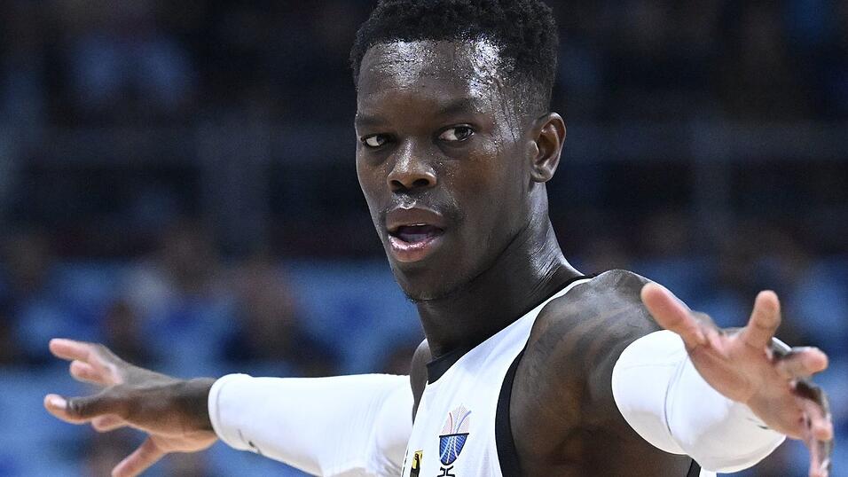 Alles im Griff! Dennis Schröder und die deutschen Basketballer spielen um den EM-Titel.