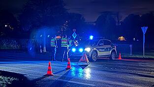 In Erding ist es Ende Oktober zu einem Feuergefecht zwischen Bundeswehr und Landespolizei gekommen - wohl aufgrund mangelhafter Absprachen zu einer Bundeswehrübung. (Archivbild) In Erding ist es Ende Oktober zu einem Feuergefecht zwischen Bundeswehr und Landespolizei gekommen - wohl aufgrund mangelhafter Absprachen zu einer Bundeswehrübung. (Archivbild)
