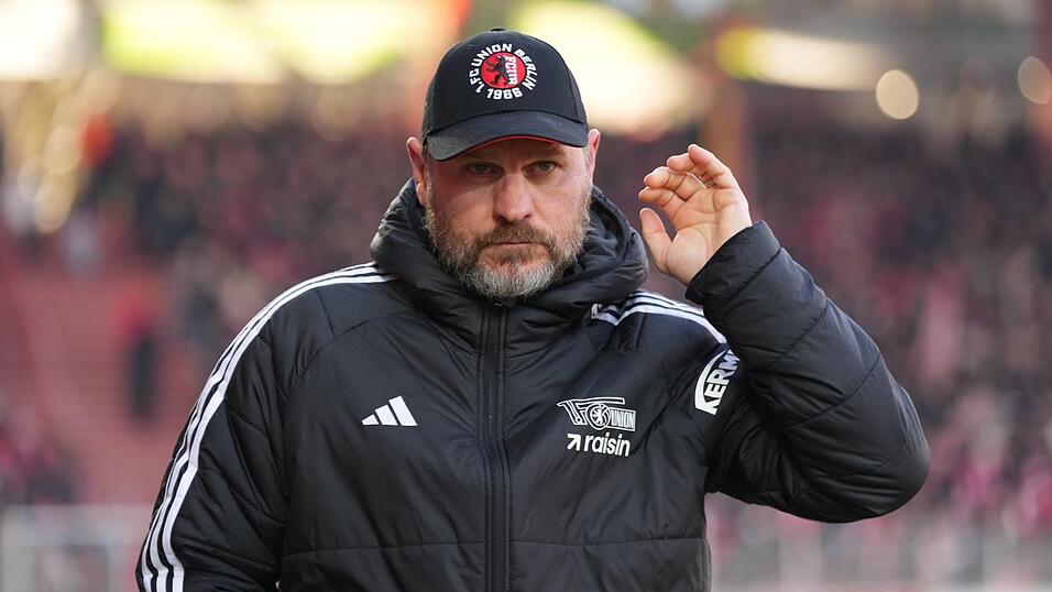 Steffen Baumgart hat seinen Vertrag als Chefcoach bei Union Berlin verl&auml;ngert. (Archivbild)