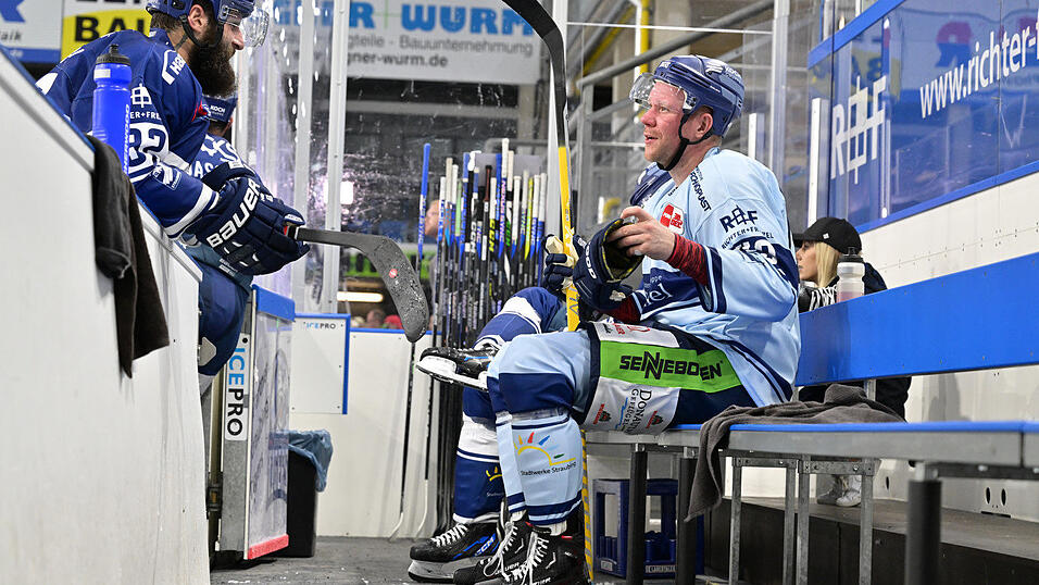 Einstimmung auf die neue Eishockey-Saison: Die Straubing Tigers beim Training.