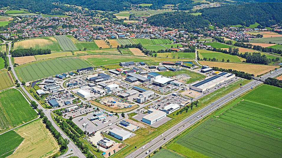 Der Gewerbepark Wörth-Wiesent aus der Vogelperspektive. Der Startschuss fiel auf den Tag genau vor 15 Jahren.