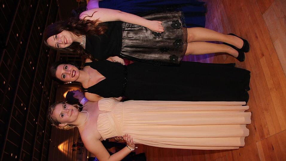 Die Bilder vom Abschlussball der Tanzschule Seidel in der Fraunhofer-Halle am 28. November. Die Bilder vom Abschlussball der Tanzschule Seidel in der Fraunhofer-Halle am 28. November.