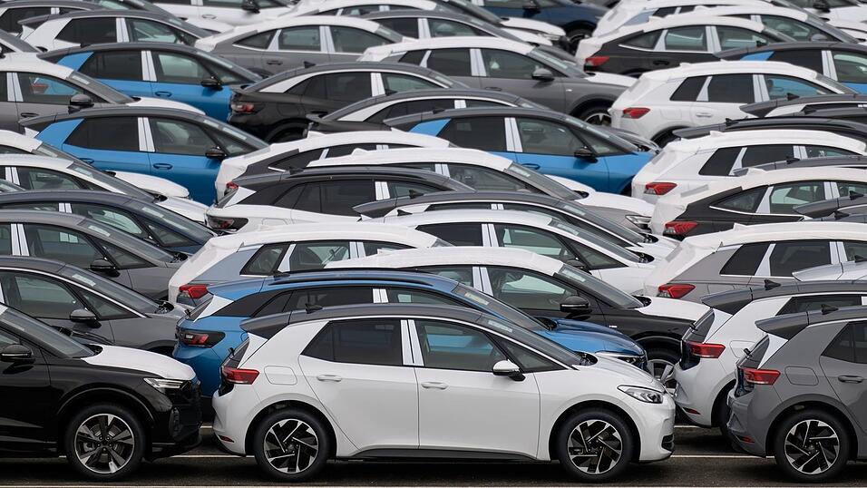 Die US-Z&ouml;lle belasten die deutschen Autobauer besonders. (Archivbild)