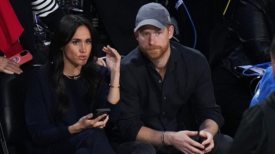 Herzogin Meghan und Prinz Harry wohnen mit ihren Kindern wieder in Gro&szlig;britannien. (Archivbild)