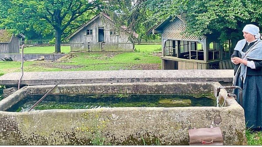 Seit dem vergangenen Jahr kann auch die Geschichte des Voithenbergs dank Theaterspielern erlebt werden. Die erste Führung hat bereits am Dienstagabend stattgefunden. Seit dem vergangenen Jahr kann auch die Geschichte des Voithenbergs dank Theaterspielern erlebt werden. Die erste Führung hat bereits am Dienstagabend stattgefunden.