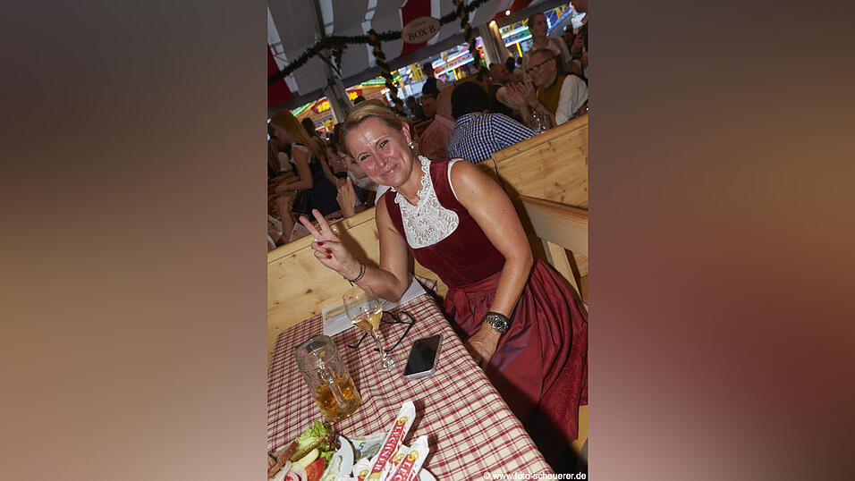 Die Partybilder vom Freitag, 11. August 2023, aus dem Festzelt Lechner.