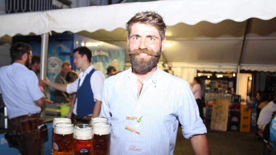 Viele Landshuter genossen ihren Freitagabend auf dem Bismarckplatzfest.