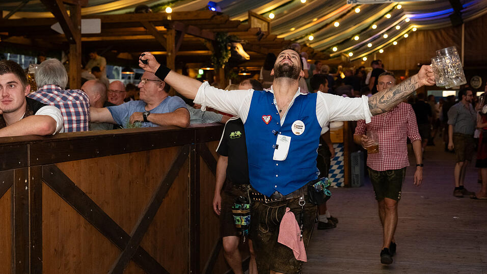 Die Partybilder vom Montag, 14. August 2023, aus dem Festzelt Wenisch. Die Partybilder vom Montag, 14. August 2023, aus dem Festzelt Wenisch.