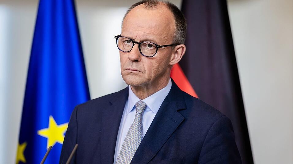 Bundeskanzler Merz geh&ouml;rt zu denen, die die Angriffe des Iran verurteilen.