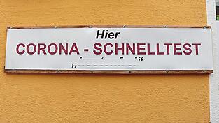 In der Marien-Apotheke in Cham gibt es weiterhin Schnelltests.