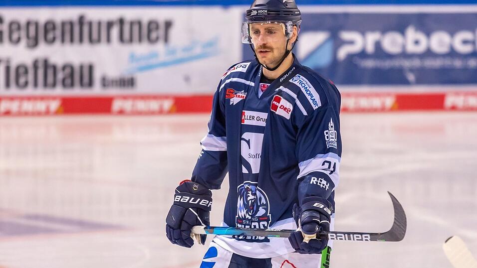 Hier noch im Trikot der Straubing Tigers, bald schon im Shirt der Krefeld Pinguine: Kael Mouillierat.