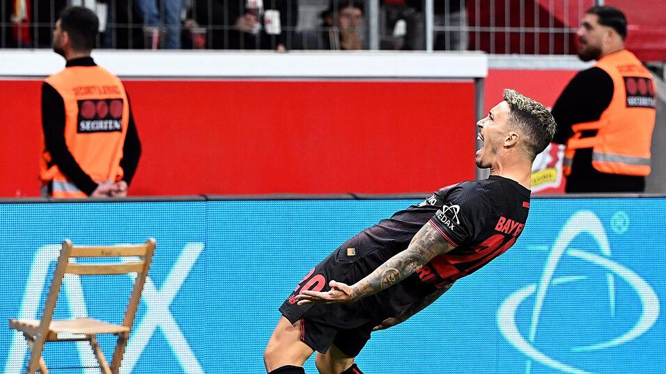 Zweimal stark beim Freistoß: Alejandro Grimaldo.