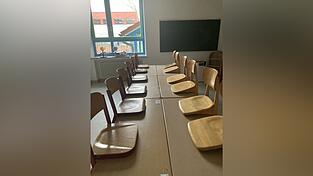 Mit der PISA-Offensive reagiert das Bayerische Kultusministerium auf die schlechten PISA-Testergebnisse in Deutsch und Mathe.