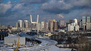 Nowosibirsk ist die drittgr&ouml;&szlig;te Stadt in Russland. Der Rayon Nowosibirsk umschlie&szlig;t die Millionenstadt - &auml;hnlich wie der Landkreis Landshut die Stadt Landshut umschlie&szlig;t.