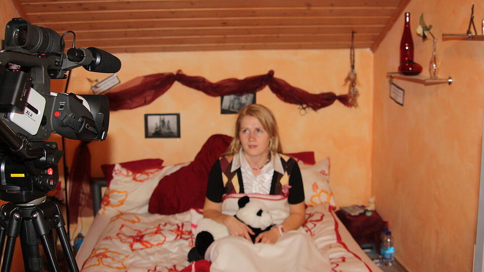Inga bei der absolut jugendfreien 'Bettszene'. (Foto: Pfeffer)
