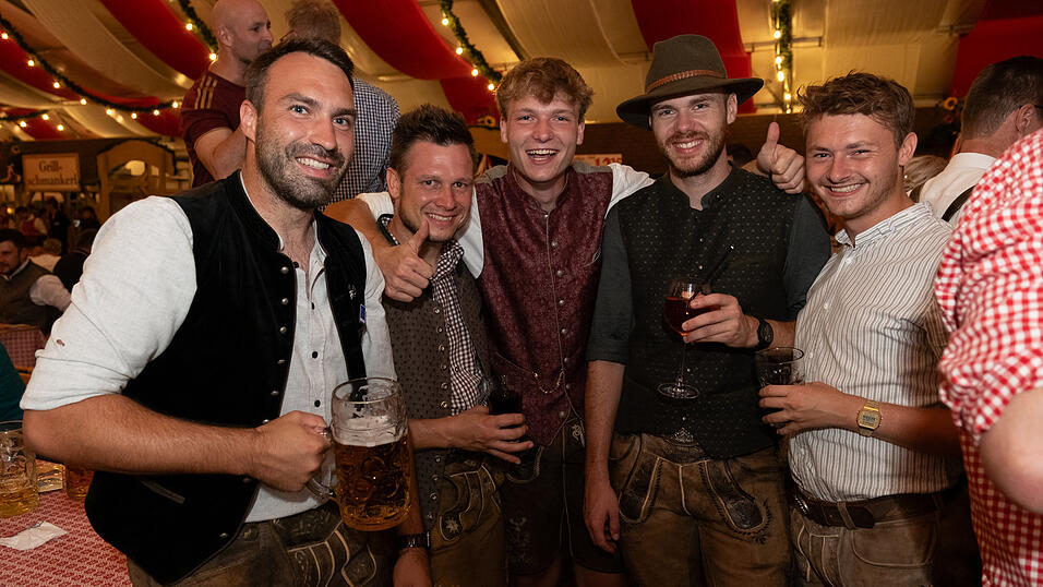 Die Partybilder vom Montag, 14. August 2023, aus dem Festzelt Greindl. Die Partybilder vom Montag, 14. August 2023, aus dem Festzelt Greindl.