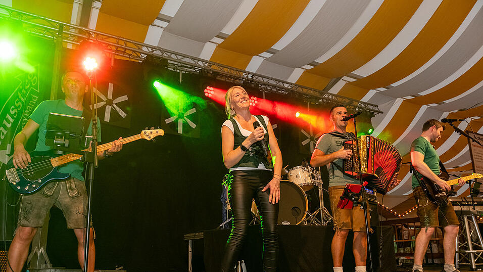 Die Partybilder vom Sonntag, 13. August 2023, aus dem Festzelt Nothaft. Die Partybilder vom Sonntag, 13. August 2023, aus dem Festzelt Nothaft.