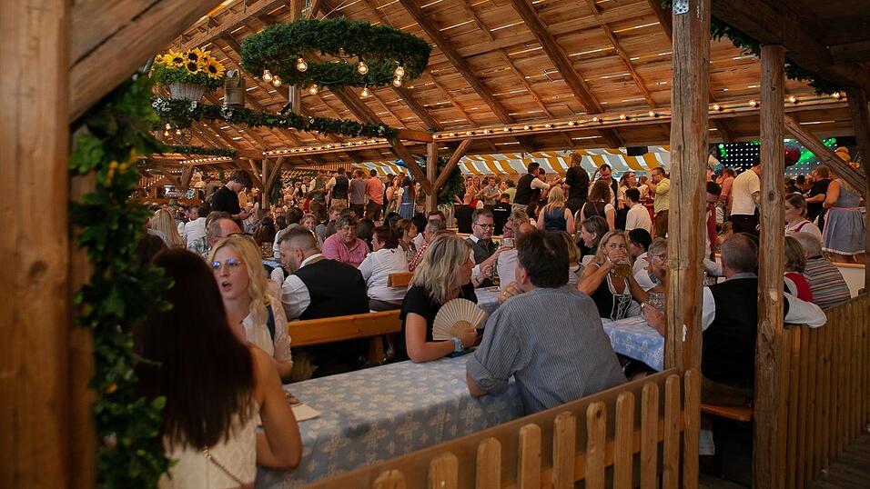 Die Partybilder vom Sonntag, 14. August 2022, aus dem Festzelt Nothaft.