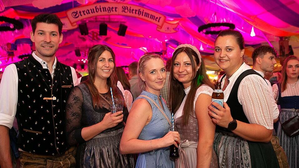 Die Partybilder vom Freitag, 12. August 2022, aus dem Festzelt Reisinger.
