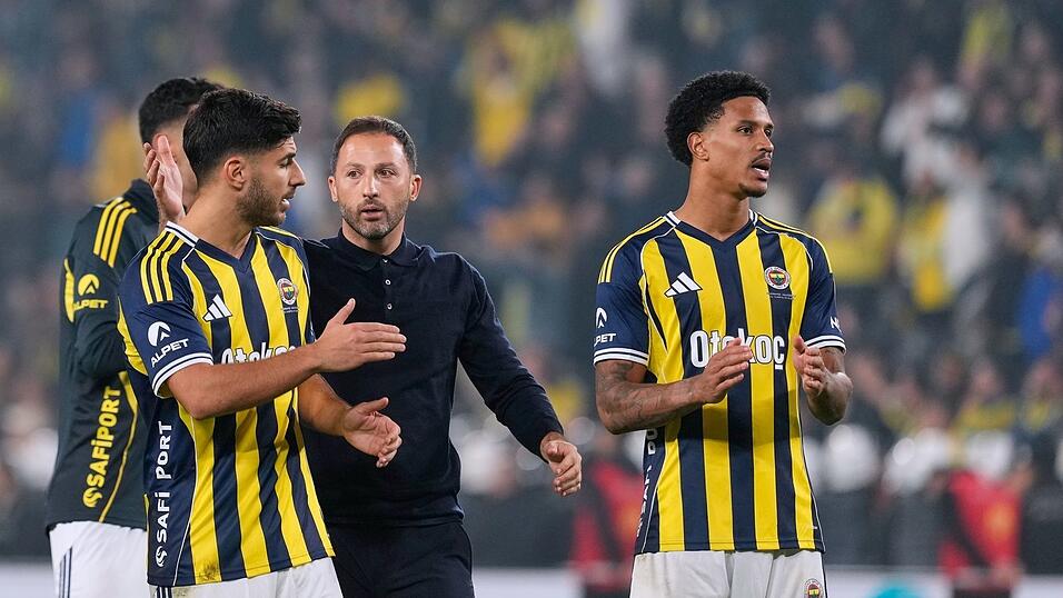 Auch Fenerbah&ccedil;e-Trainer Domenico Tedesco verfolgt das Geschehen um seinen Club-Pr&auml;sidenten. (Archivbild)