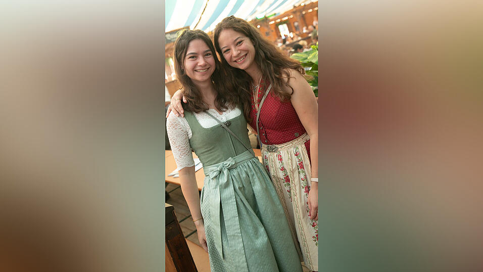 Die Partybilder vom Montag, 18. August, aus dem Festzelt Wenisch. Die Partybilder vom Montag, 18. August, aus dem Festzelt Wenisch.