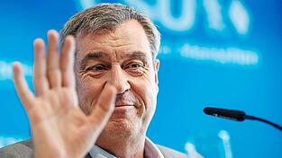 CSU-Chef Markus Söder hat zu Gedankenspielen in seiner Partei über ein mögliches Verbotsverfahren gegen Teile der AfD klare Worte gesprochen. CSU-Chef Markus Söder hat zu Gedankenspielen in seiner Partei über ein mögliches Verbotsverfahren gegen Teile der AfD klare Worte gesprochen.