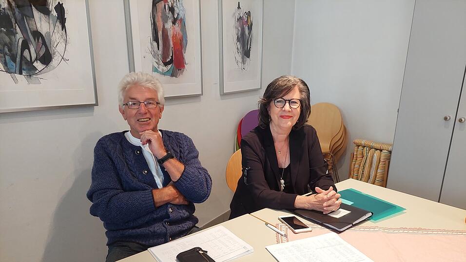 Klaus Dettl, Leiter des Familienbüros, und Hannelore Christ, Vorsitzende des Bündnis für Familie, organisieren auch dieses Jahr die Schulstarter-Aktion.