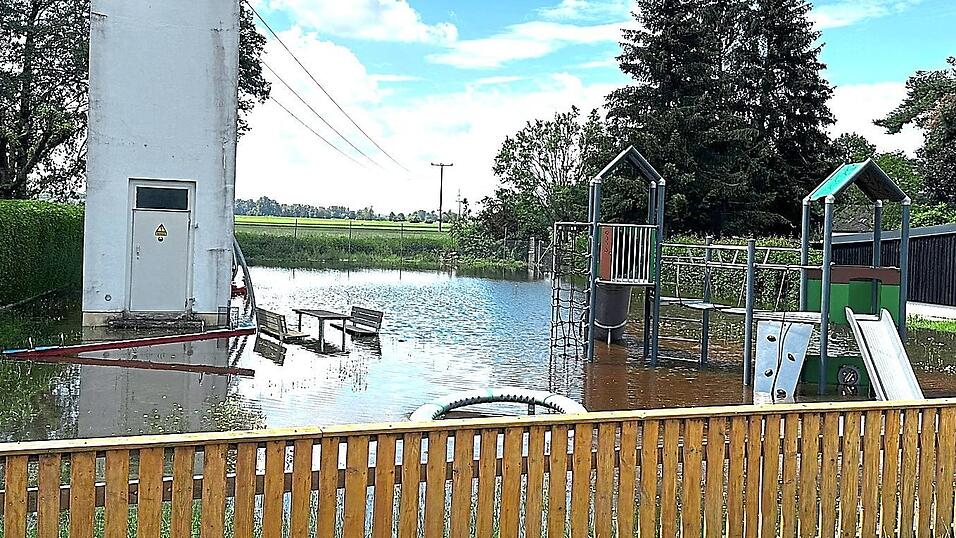 Der Spielplatz in Haimbuch wurde überschwemmt.