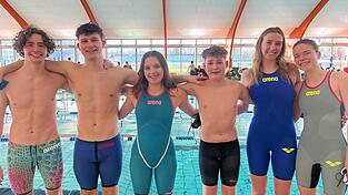 Die Hengersberger 6x50 m Staffel (von rechts, zugleich die Startreihenfolge): Leoni Sauer, Isabella Donaubauer, Jakob Würzinger, Theresa Drasch, Maximilian Koller und Simon Würzinger. Die Hengersberger 6x50 m Staffel (von rechts, zugleich die Startreihenfolge): Leoni Sauer, Isabella Donaubauer, Jakob Würzinger, Theresa Drasch, Maximilian Koller und Simon Würzinger.