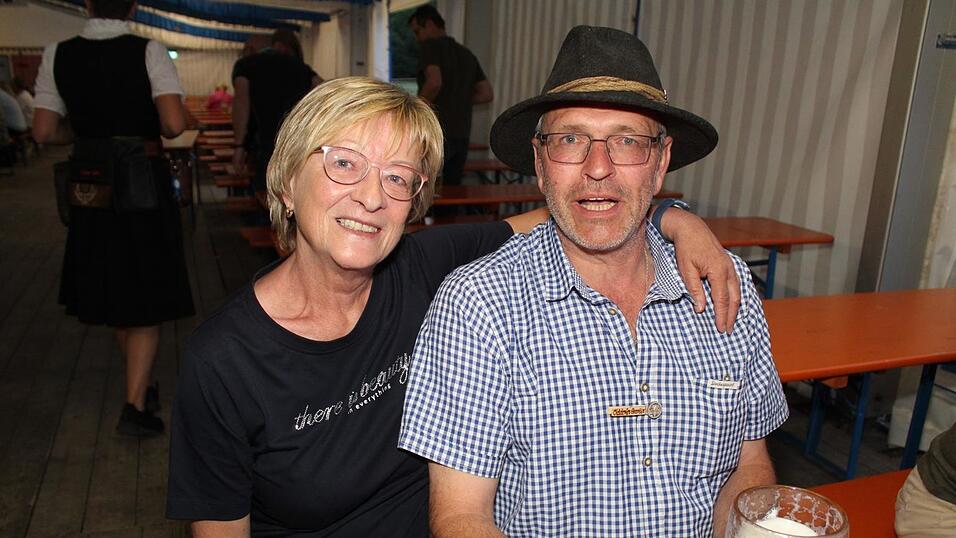 Zur Musik von Headless wurde ausgelassen gefeiert.