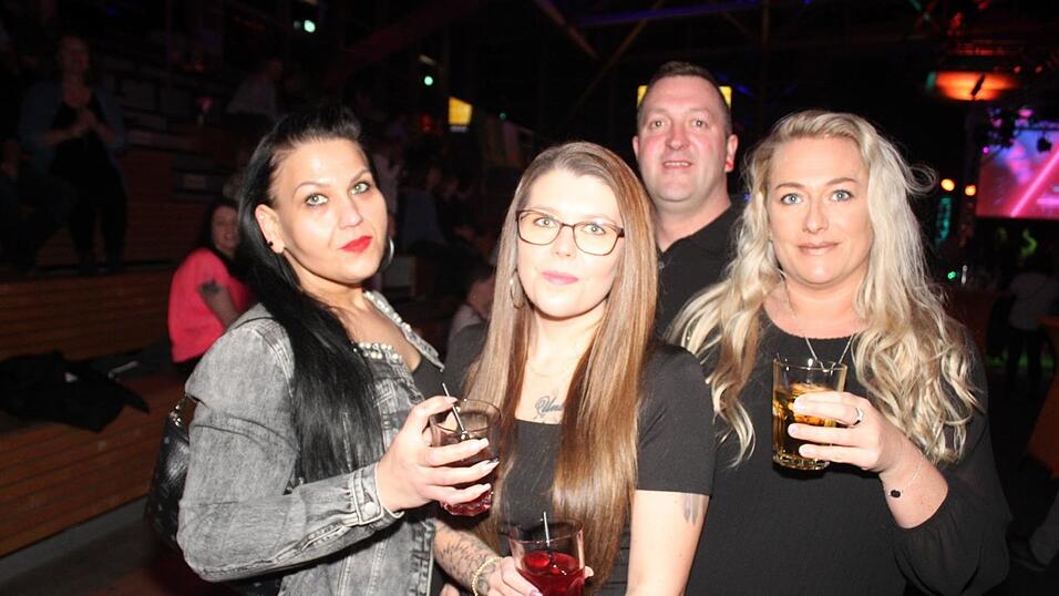 Auf der Eskara &Uuml;30-Party in Essenbach war wieder viel los.