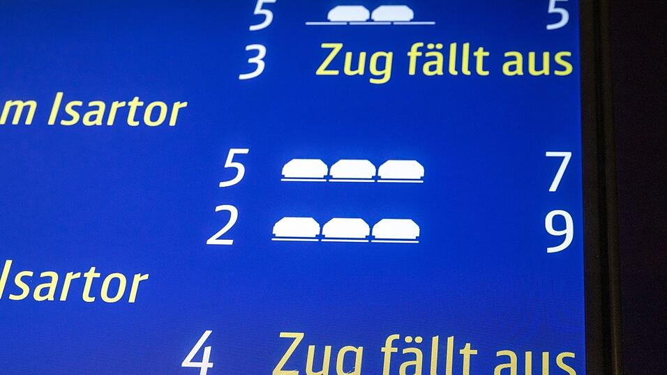 Auch am ersten und zweiten Adventswochenende fahren wieder weniger S-Bahnen auf der Stammstrecke. (Archivbild) Auch am ersten und zweiten Adventswochenende fahren wieder weniger S-Bahnen auf der Stammstrecke. (Archivbild)