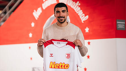 Nassim Boujellab verstärkt den SSV Jahn Regensburg im offensiven Mittelfeld. Nassim Boujellab verstärkt den SSV Jahn Regensburg im offensiven Mittelfeld.