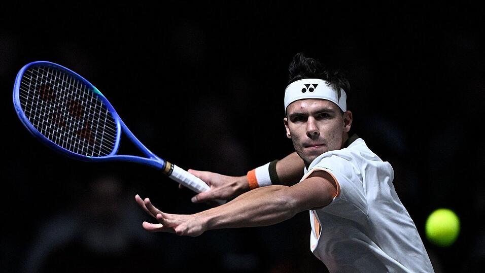 Für Daniel Altmaier ist in Paris im Achtelfinale Endstation. Für Daniel Altmaier ist in Paris im Achtelfinale Endstation.