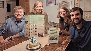 Genau am 45. Geburtstag des Ortsverbandes präsentierten die Grünen ihr Wahlprogramm: (v.l.) Michael Stanglmaier, Ramona Rümelin, Verena Beibl und Kilian Linz.